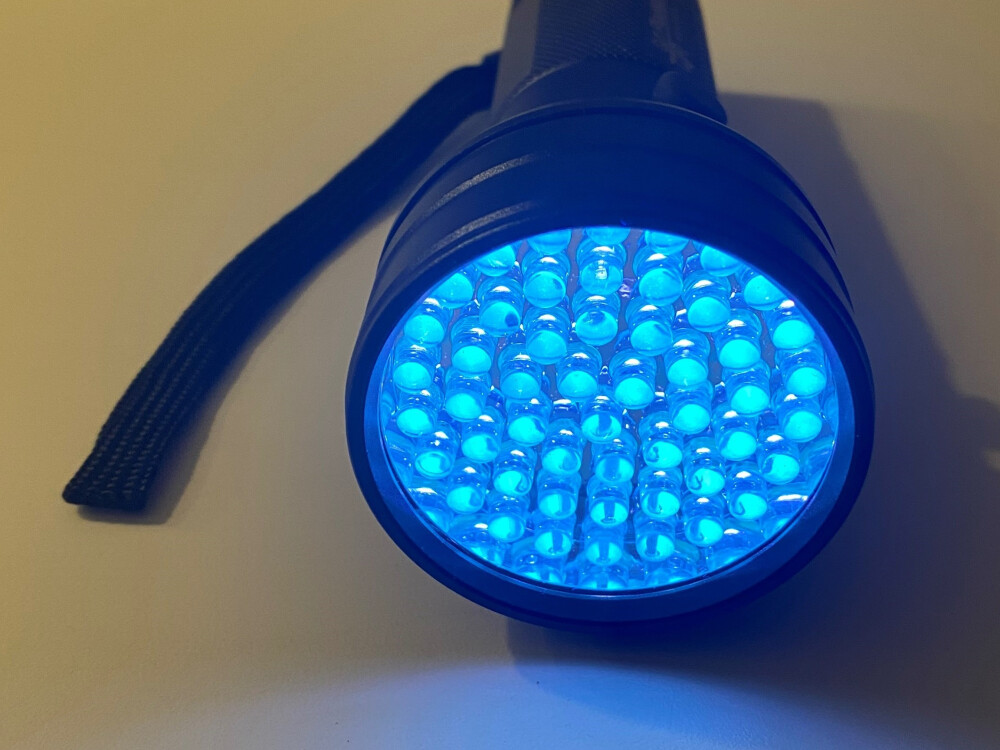 Uv Led Torch - Large (battery Operated - Not Included)