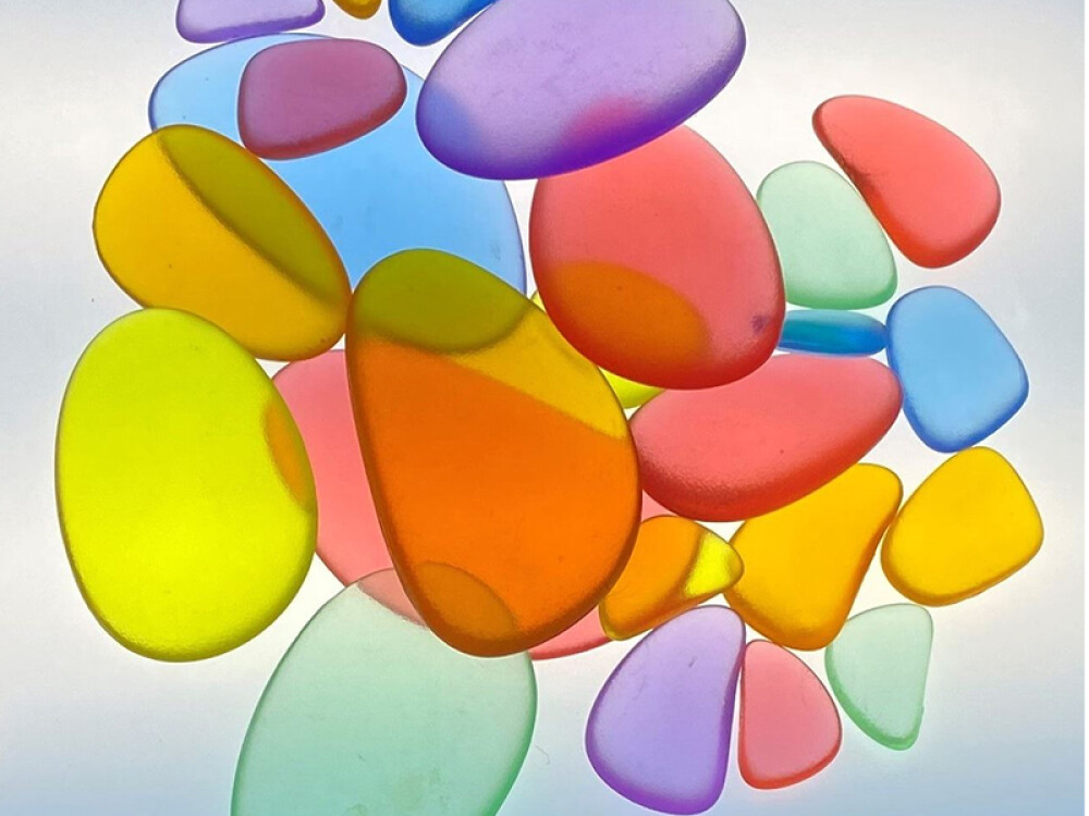 Coloured Acrylic Pebbles (30 Pcs)