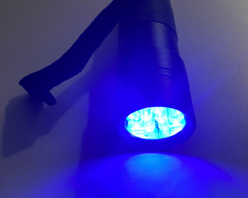 Uv Led Torch - Small (battery Operated - Not Included)