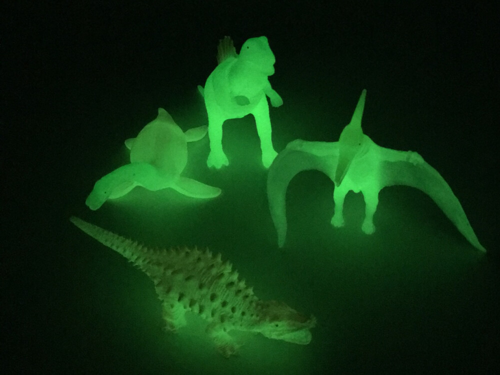 Glow In The Dark Dianosours (set Of 6)