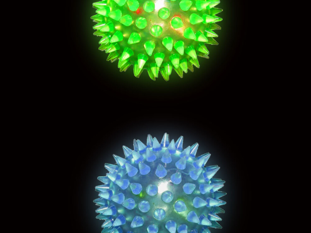 Flashing Spikey Light Up Ball (medium) (battery Operated - Included)