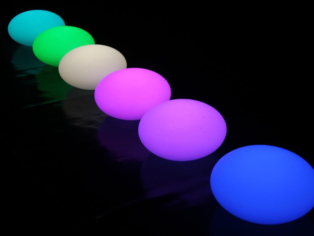 Colour Changing Large Pebble - 35cm (interchangeable Eu/uk Adapter)