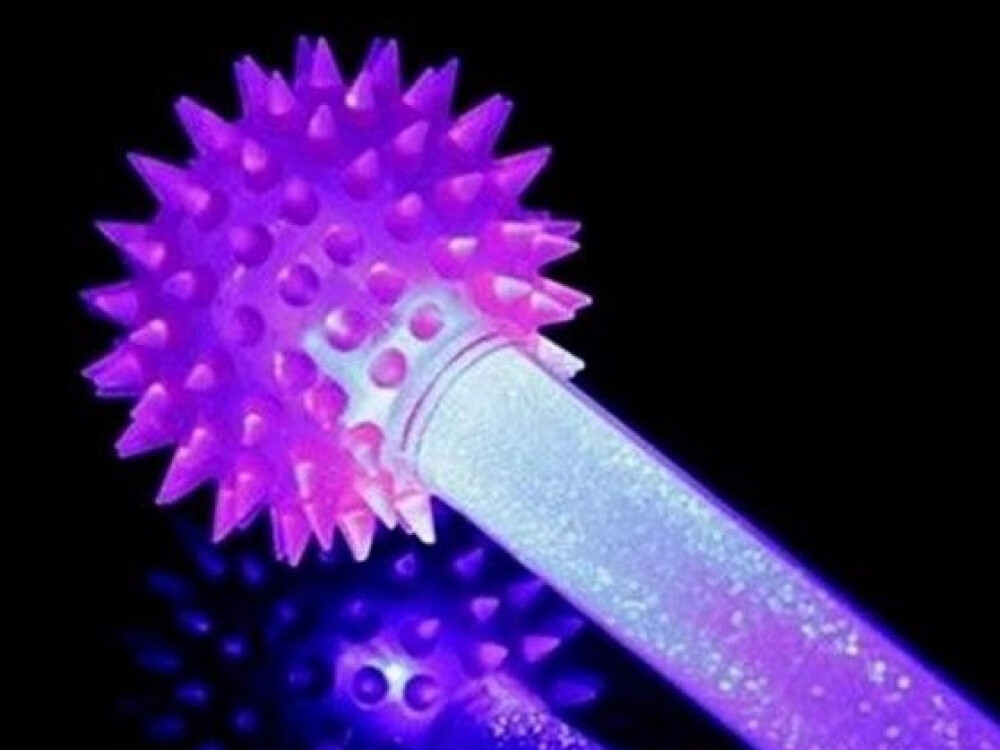 Spikey Light Up Double Baton (battery Operated - Included)